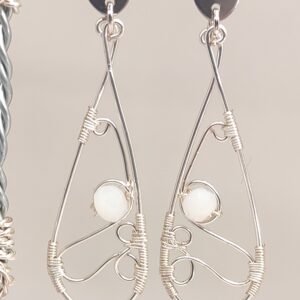 Pendientes Lágrima Blanca Plateados