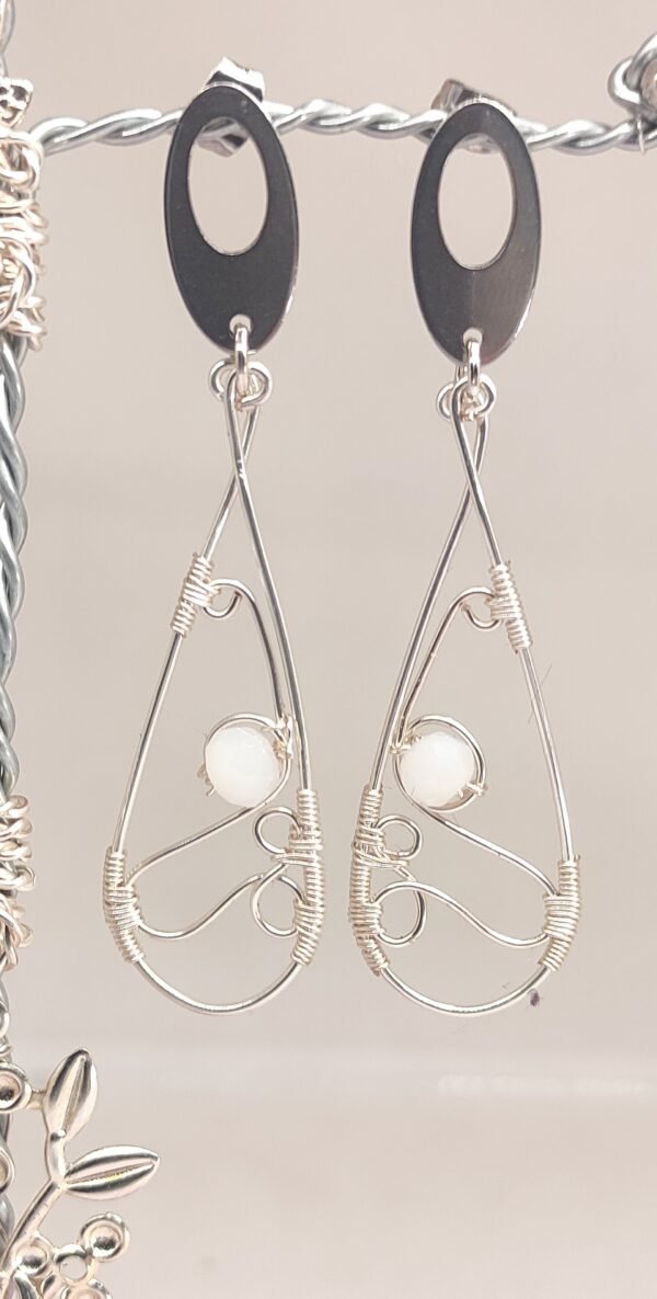 Pendientes Lágrima Blanca Plateados