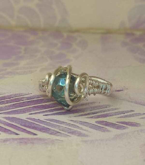 Anillo Lagrima Cristal V Plateado