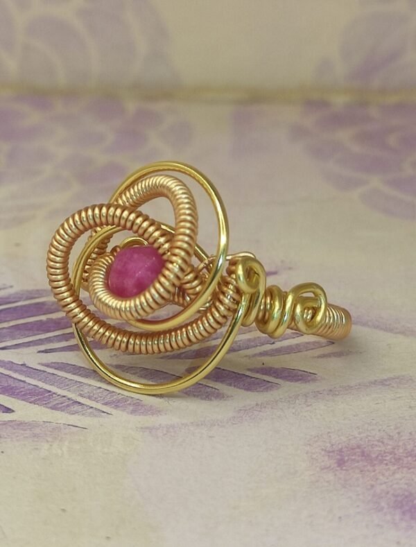 Anillo Espiral Turmalina Rosa Dorado