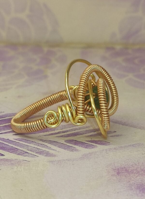 Anillo Espiral Turmalina Verde Dorado