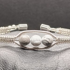 Pulsera macramé alambre